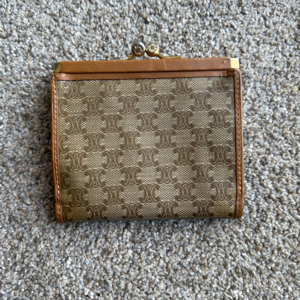 Celine Vintage Kisslock Wallet - Picture 4 of 10